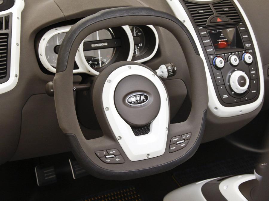  Kia Soul&rsquo;ster Concept 2009 года  (фото 13 из 18)